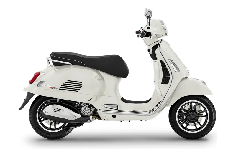 Vespa GTS Super 125 in Bianco Innocente